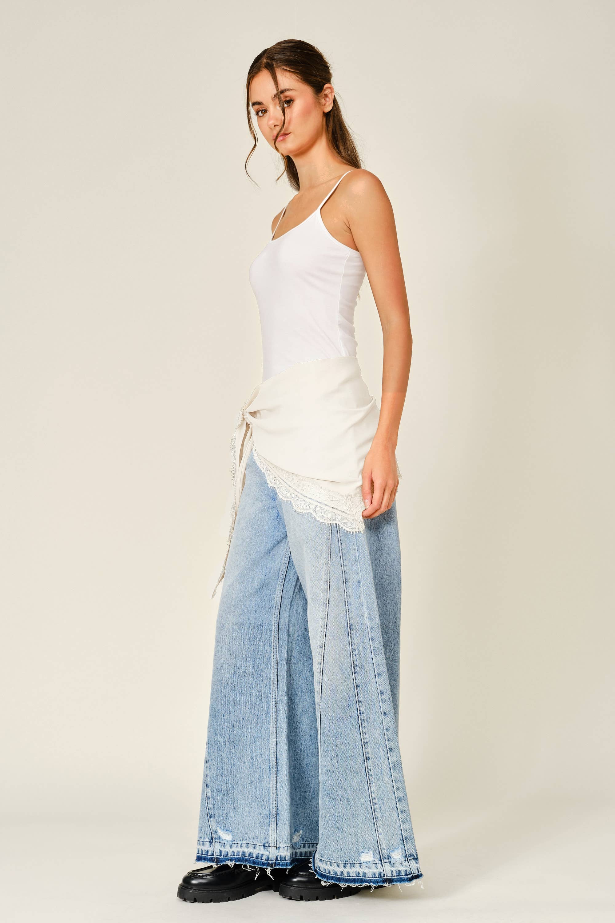AJS6457 LACE TRIM KNOTTED SCARF LAYER SKIRT: BLACK / ONE (6)