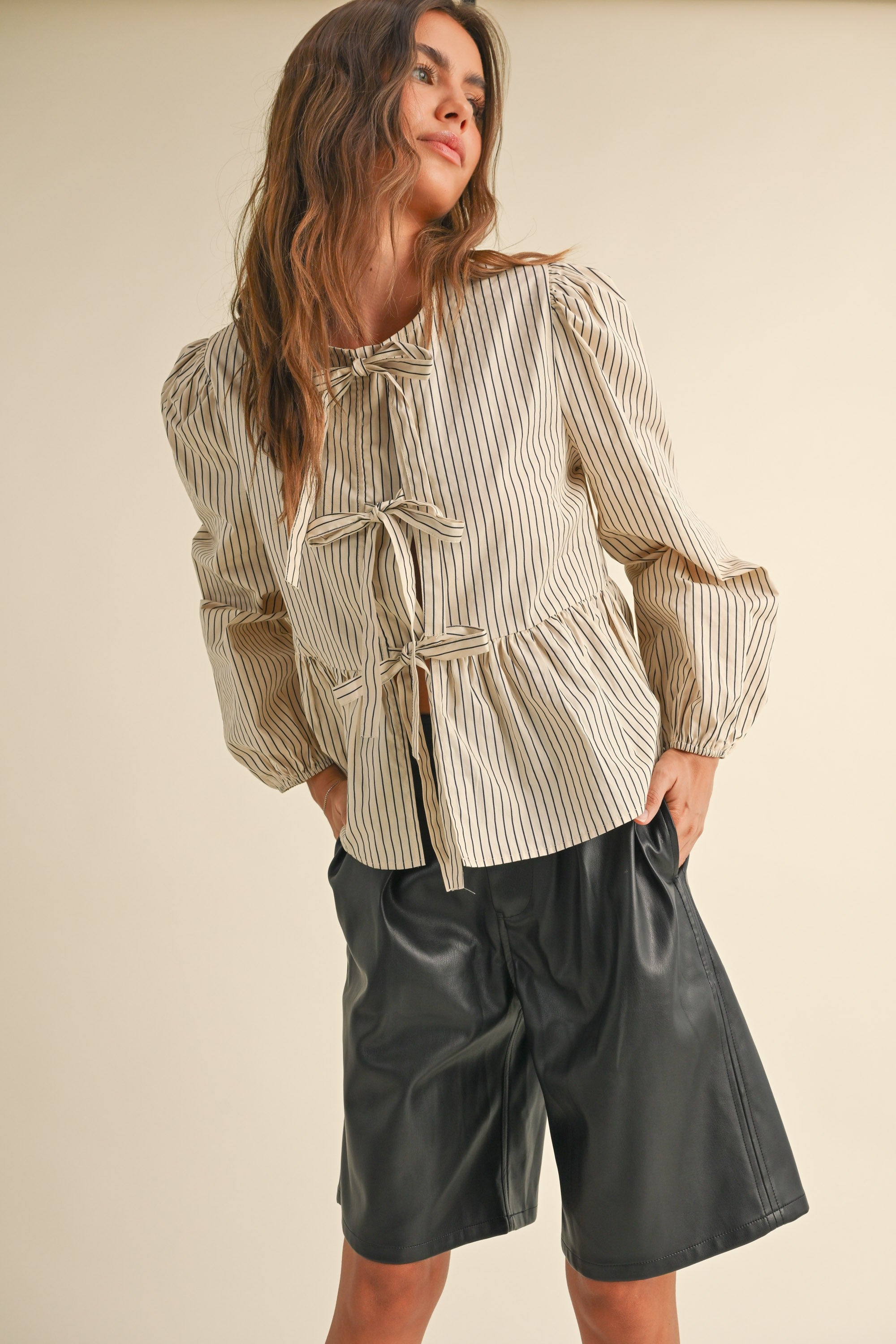 Fenna - Beige/Navy