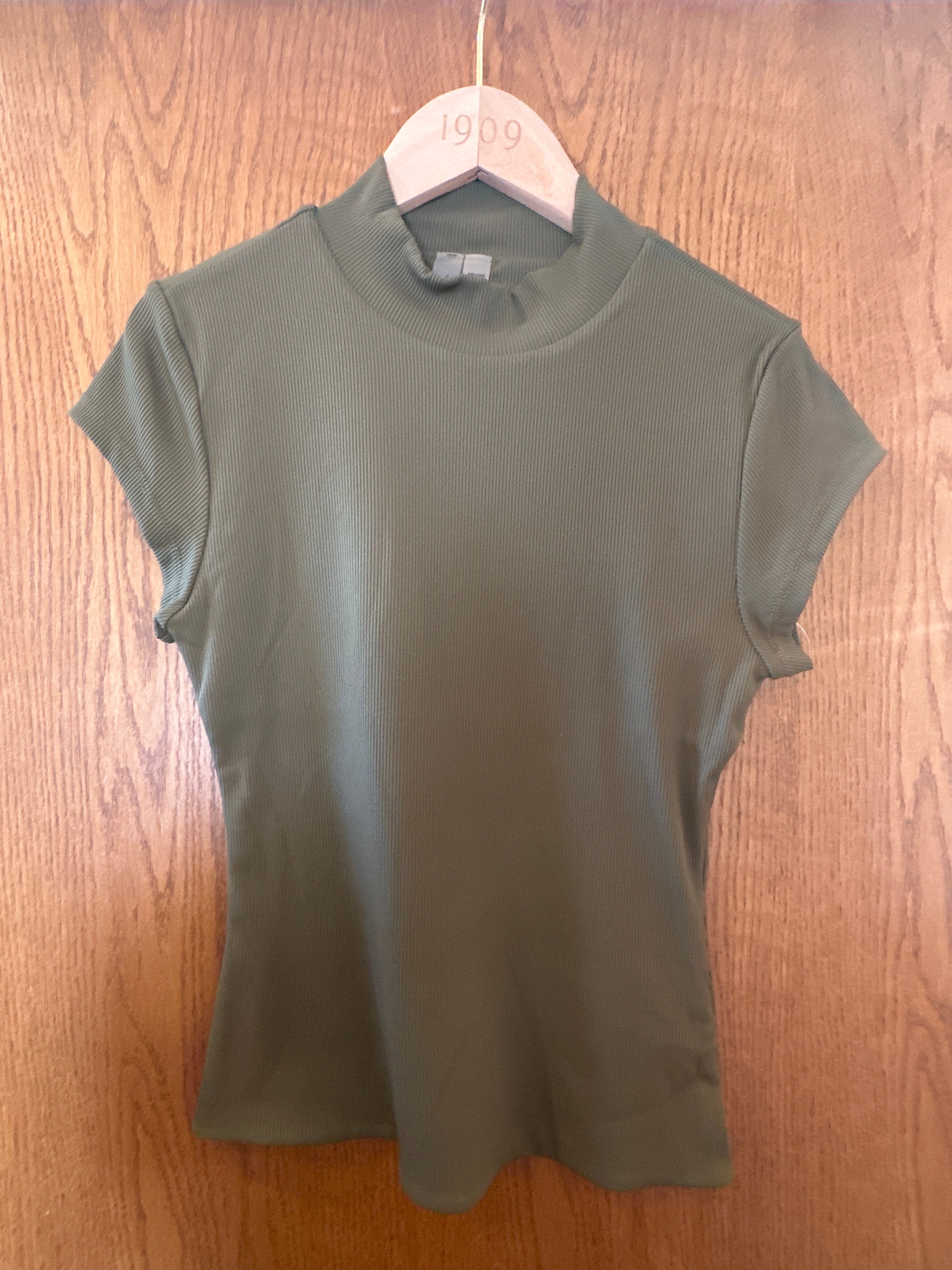 Mika 2x2 Top - Olive