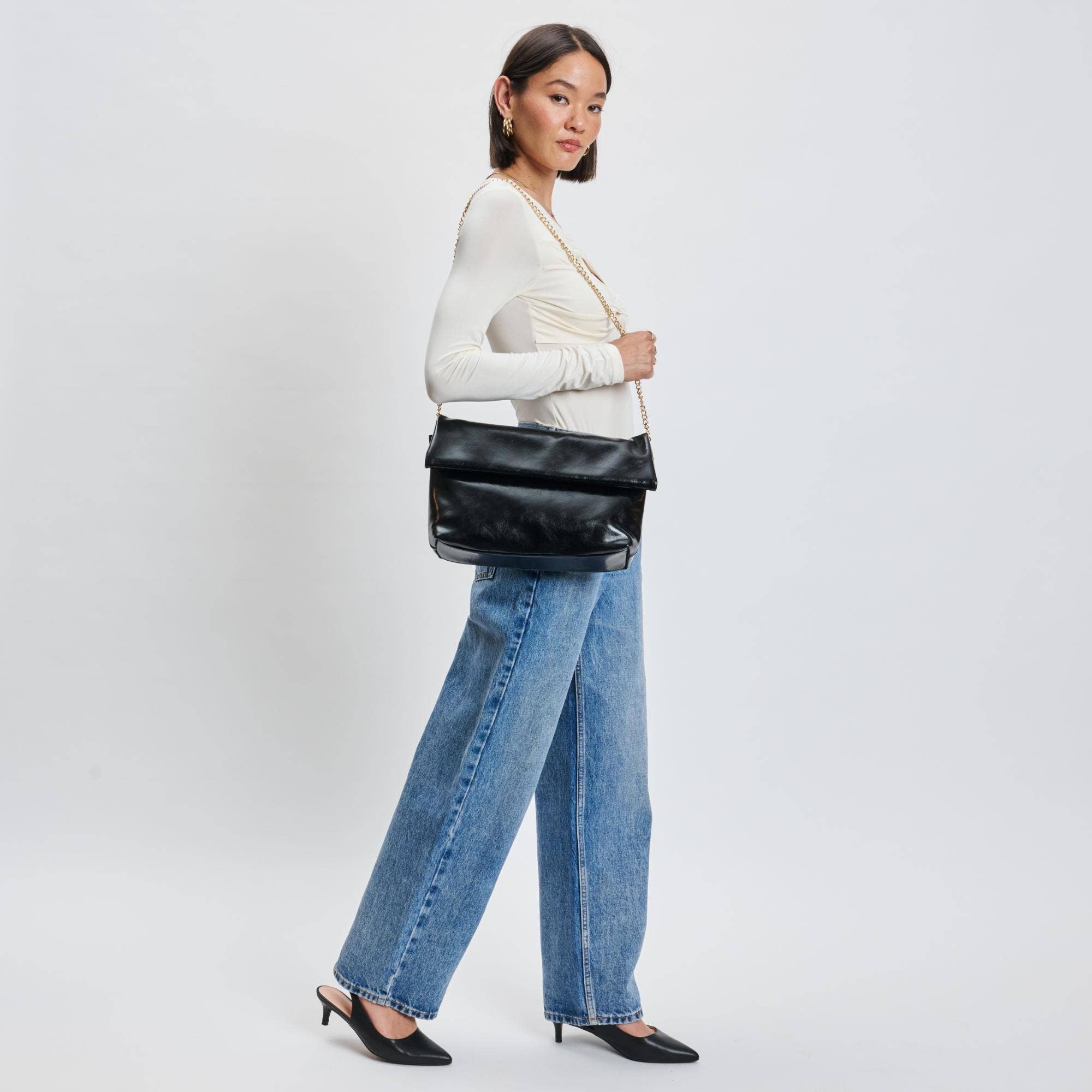 Angela Crossbody: Black