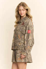 DJ58585J-CROPPED CAMO RODEO JACKET: TAUPE REAL TREE / S-M-L(2-2-2)