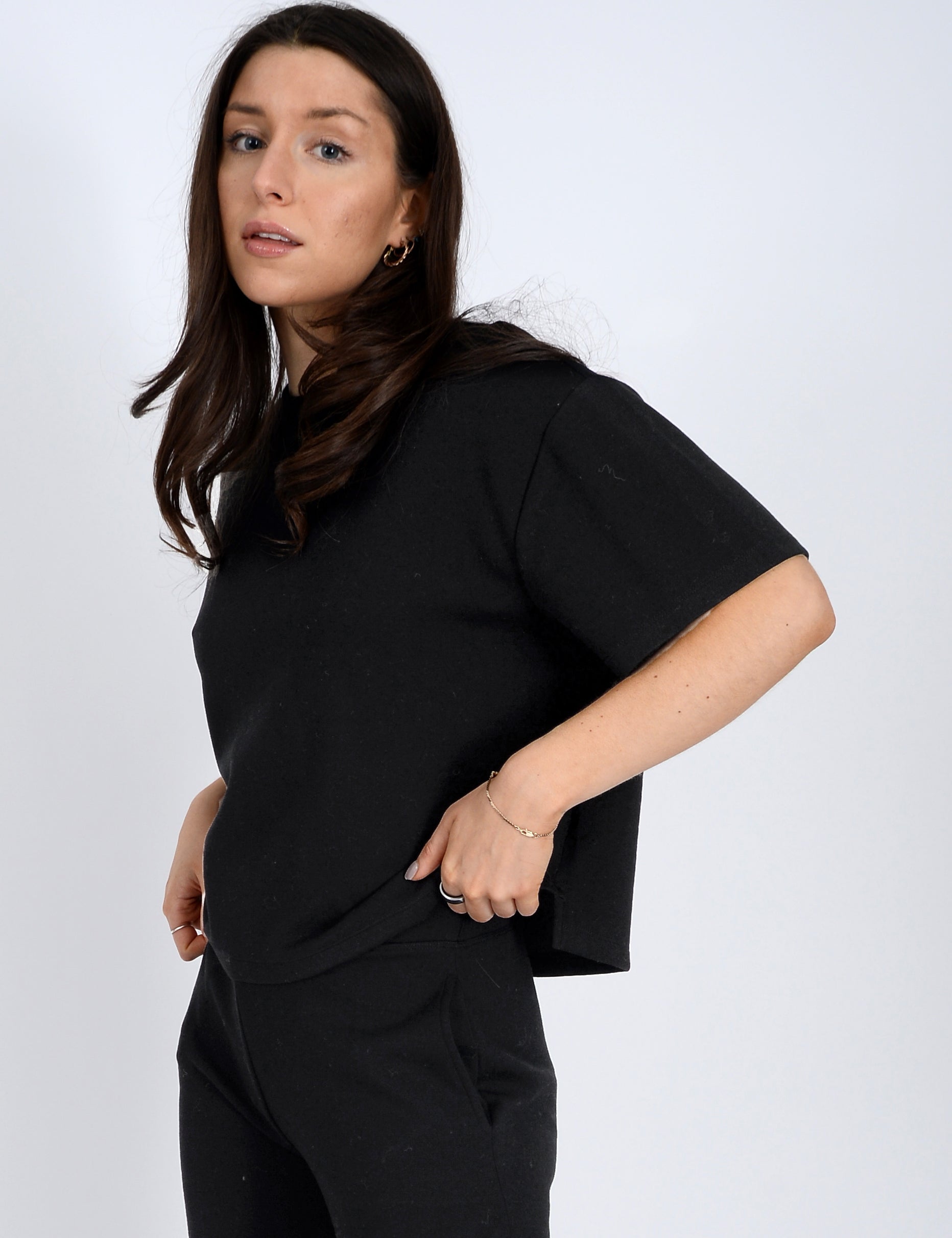 55T005S4_BLACK_3.jpg