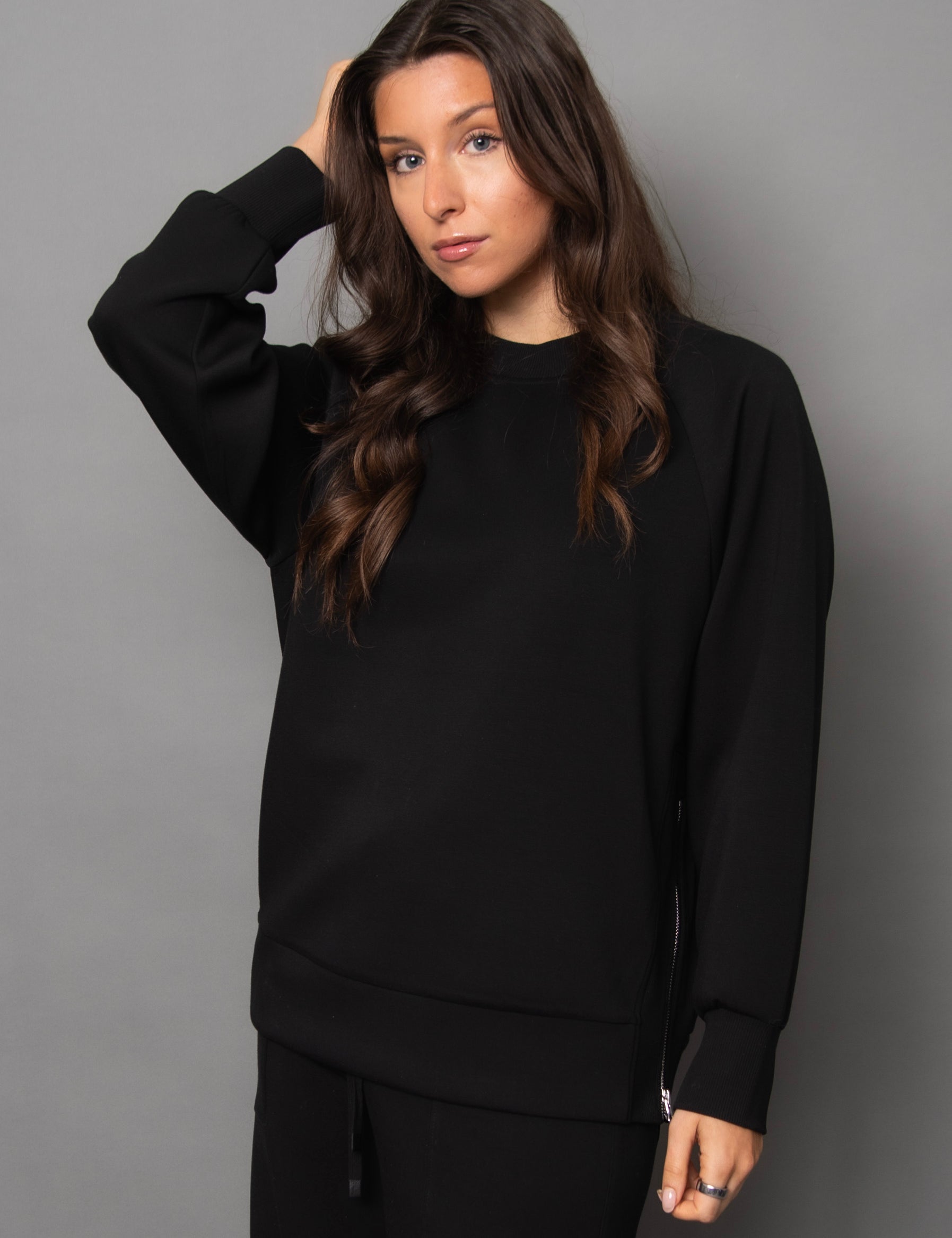 77T004SO_BLACK_1.jpg