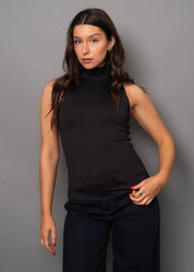 Mika 23 - Black