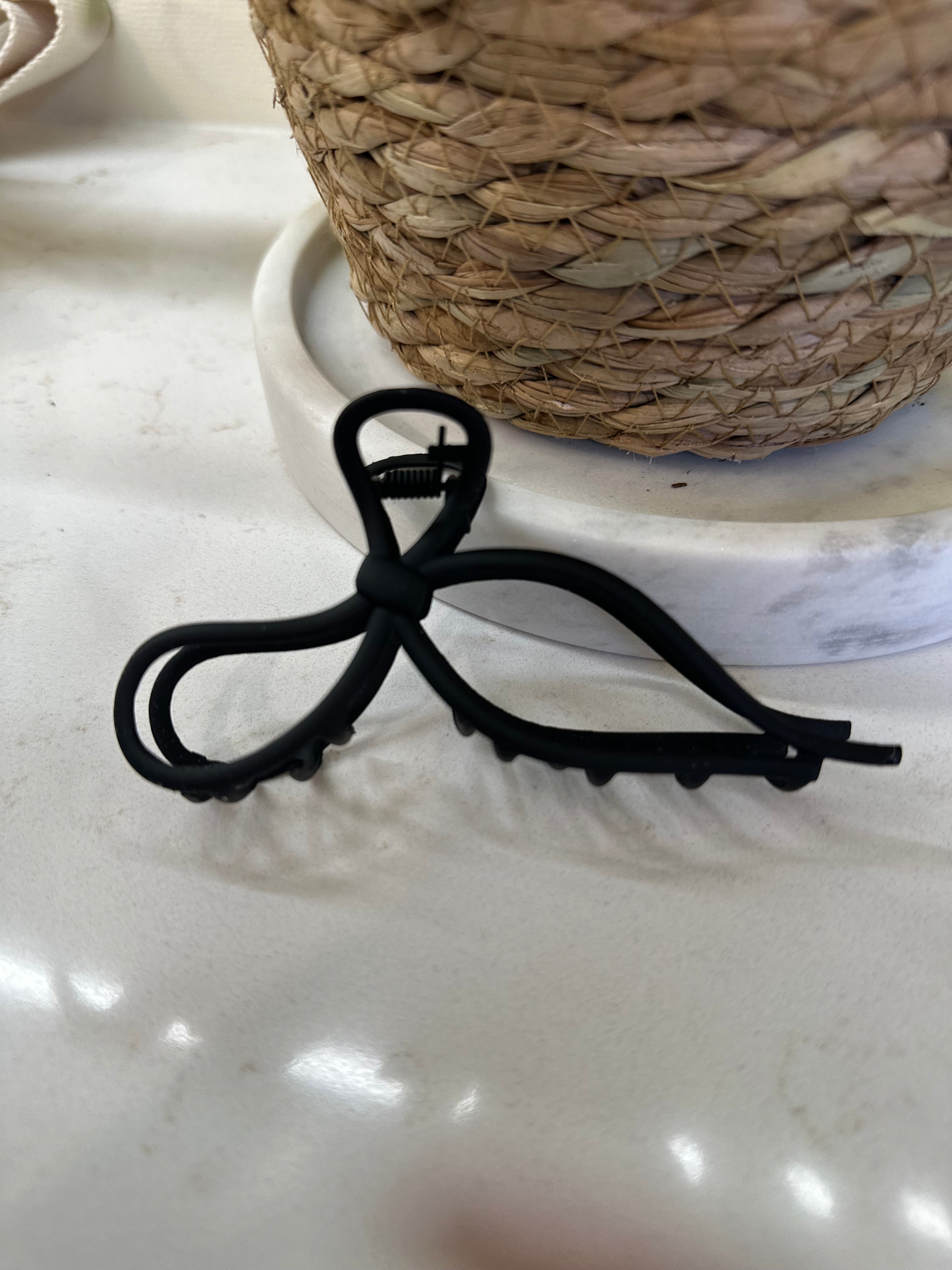 Wired Bow Clip