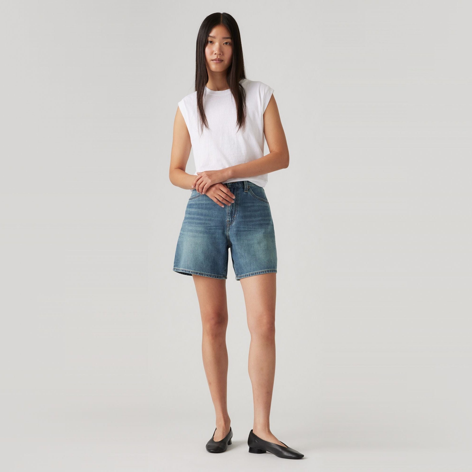 A93110017-om-front-pdp-bcm.jpg