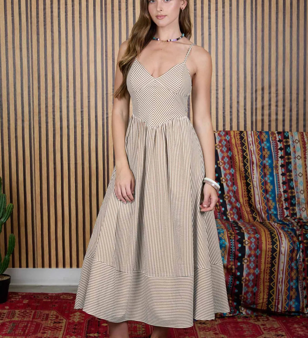 B6SD1102_BROWN_1_1800x1800_jpg.webp