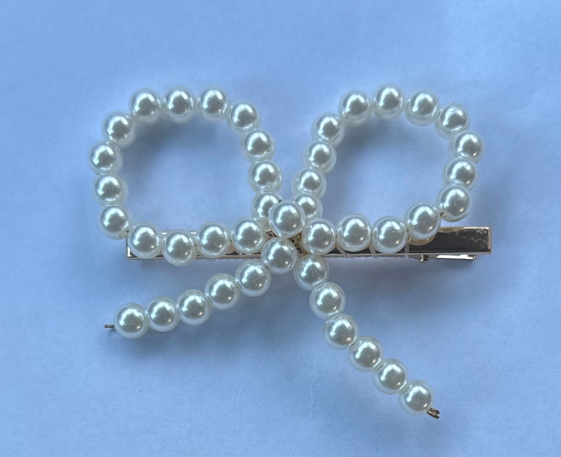 Pearl Bow Clip