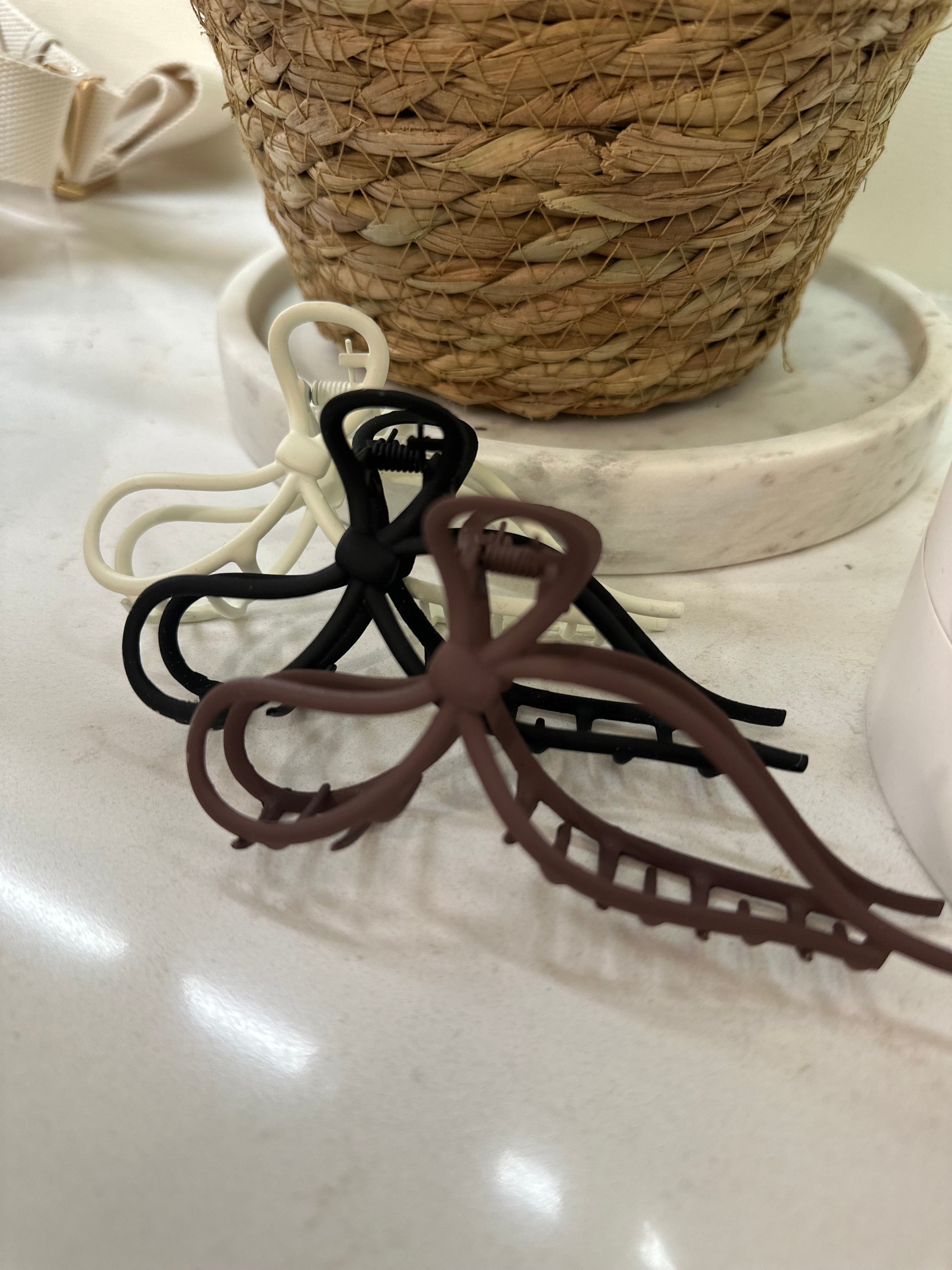 Wired Bow Clip