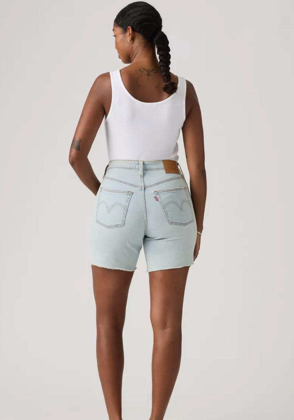 Levi's - Mid Thigh Short - LW Gifted Back