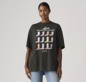 Levi's - Graphic Short Stack Tee - All The Boots