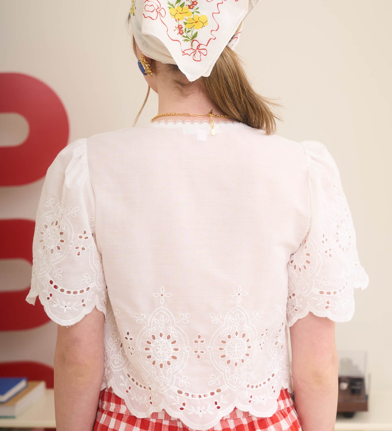 TB8863_WHITE_2.jpg