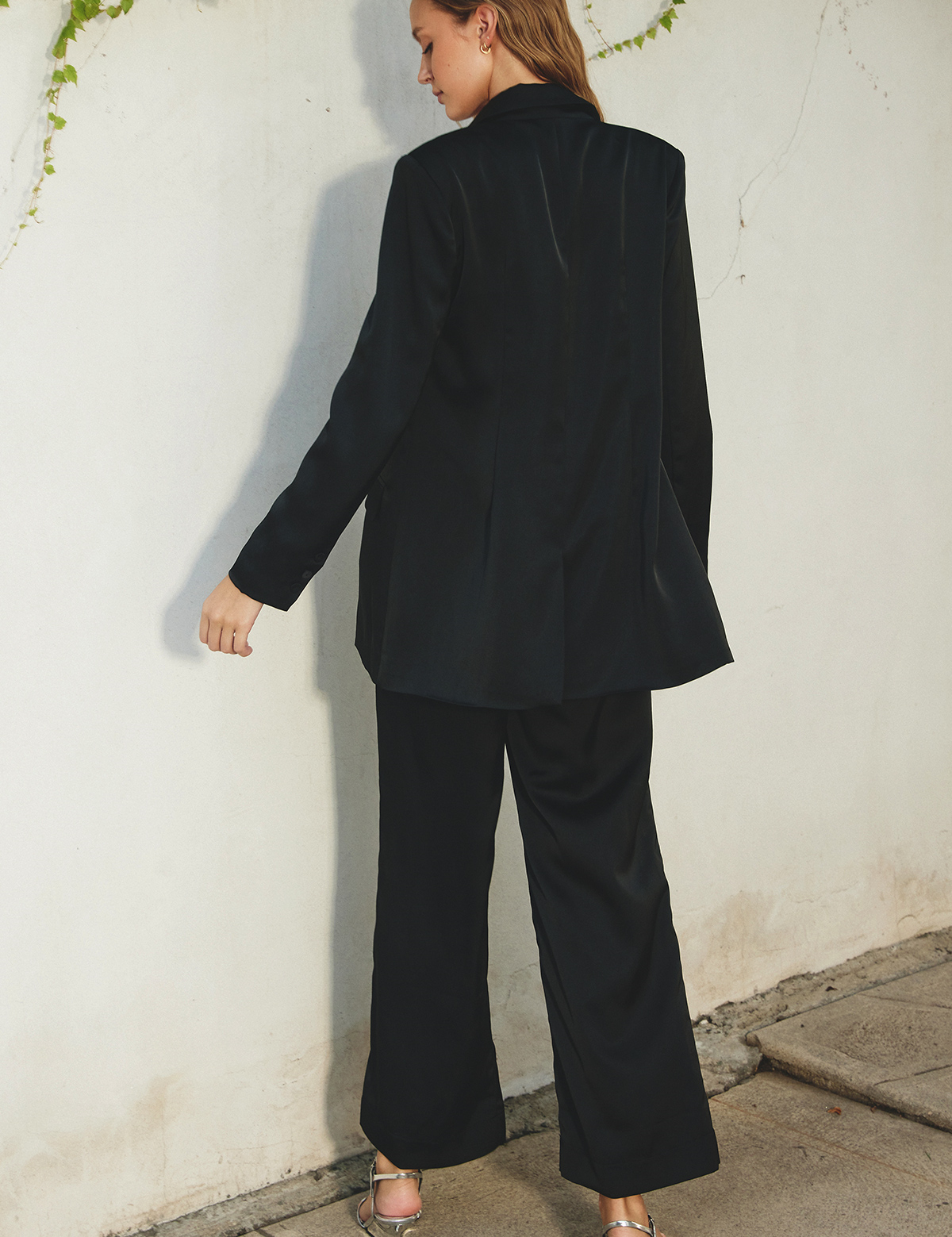 black4.png