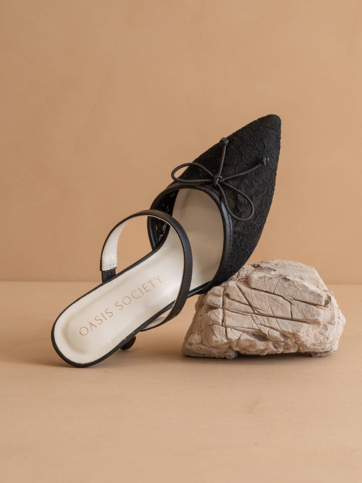 The Katie | Black Lace Pointed Toe Mid Heel Fall Mule: BLACK / 6