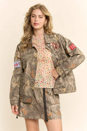 DJ58585J-CROPPED CAMO RODEO JACKET: TAUPE REAL TREE / S-M-L(2-2-2)
