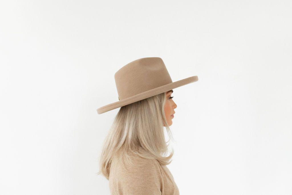 Gigi Pip - Cara Loren Tan
