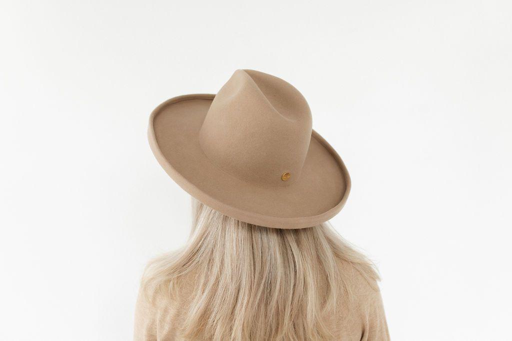 Gigi Pip - Cara Loren Tan